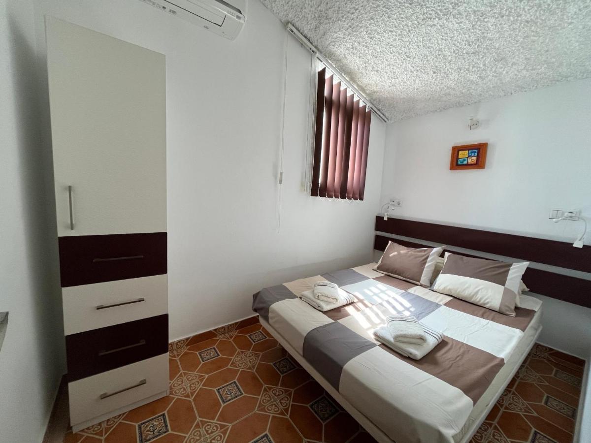 Apartments Bahia Dorada Estepona Exterior photo